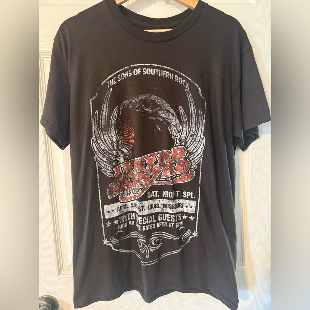 3/$20 Lynyrd Skynard Black Graphic T-Shirt